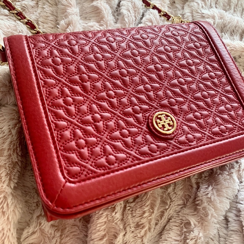💯 Authentic Red Tory Burch cross body bag